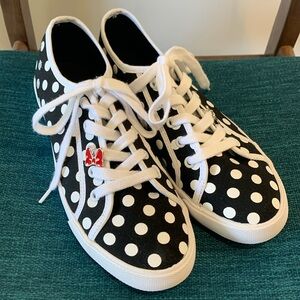 Disney Parks Minnie Mouse Polka Dot Canvas Sneakers NEW w/o tags